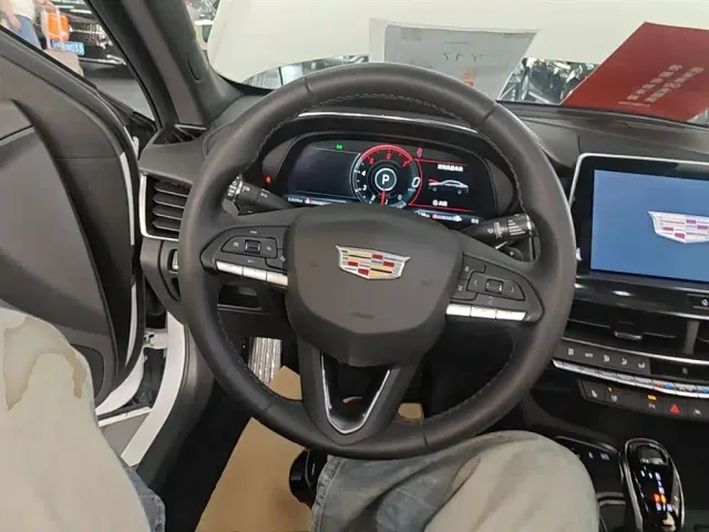 Cadillac CT5 — Фото автомобиля 10