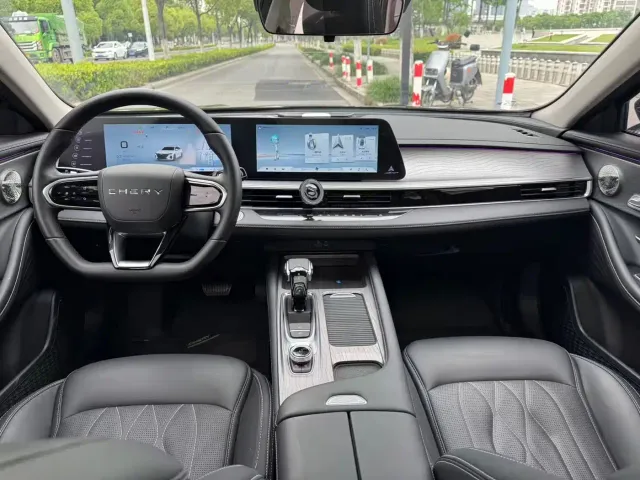Chery Arrizo 8 — Фото автомобиля 11