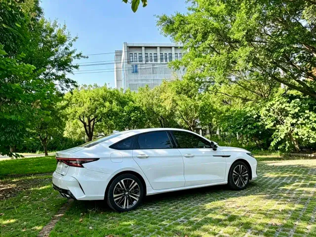 Chery Arrizo 8 — Фото автомобиля 4