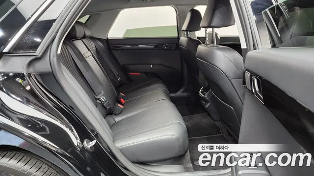 Hyundai Grandeur Grandeur (GN7) 3.5 Бензин 2WD — Фото автомобиля 11