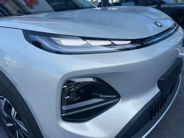 Changan Qiyuan Q05 — Фото автомобиля 6