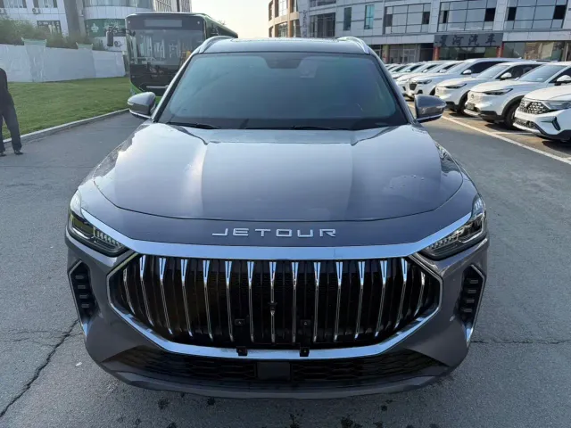 Jetour X70 Plus — Фото автомобиля 2