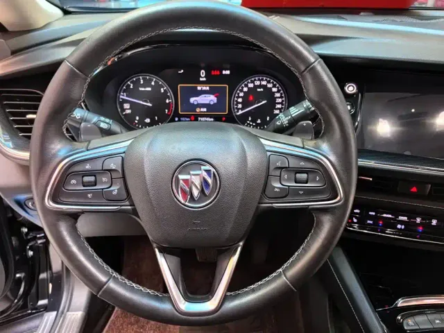 Buick Envision Plus — Фото автомобиля 13