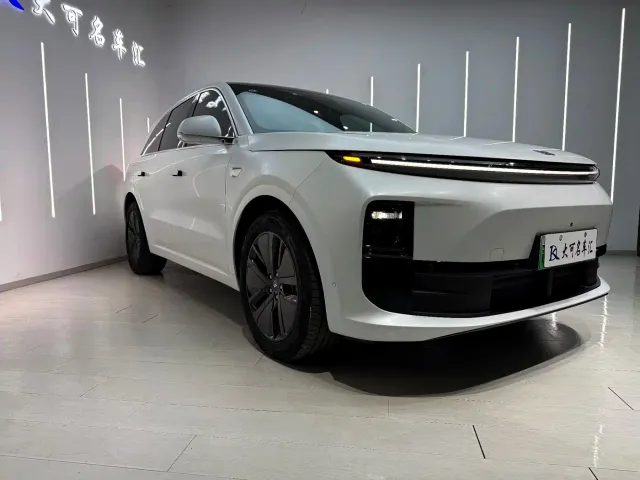 Li Auto L6 — Фото автомобиля 3