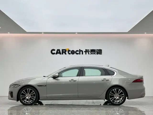 Jaguar XFL — Фото автомобиля 2