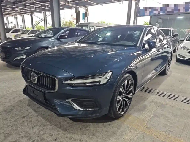 Фотография автомобиля — Volvo S60