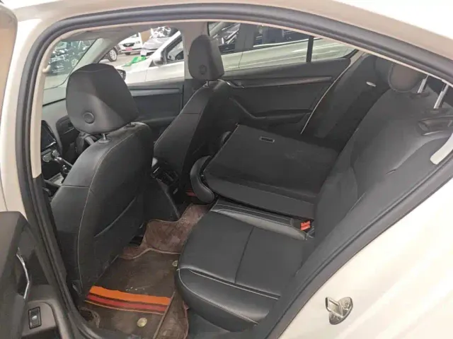 Skoda Octavia — Фото автомобиля 16