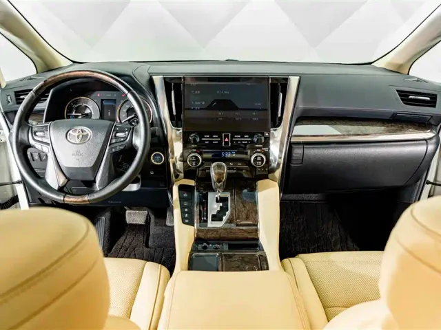 Toyota Alphard — Фото автомобиля 13