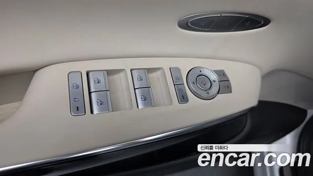Genesis GV70 — Фото автомобиля 27