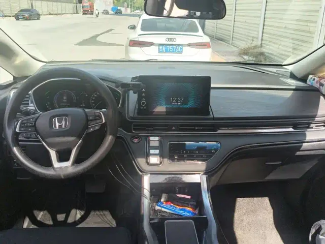 Honda Elysion — Фото автомобиля 12