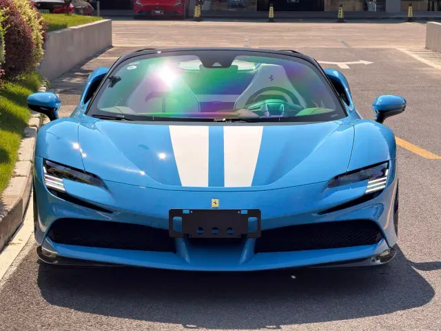 Ferrari SF90 — Фото автомобиля 2