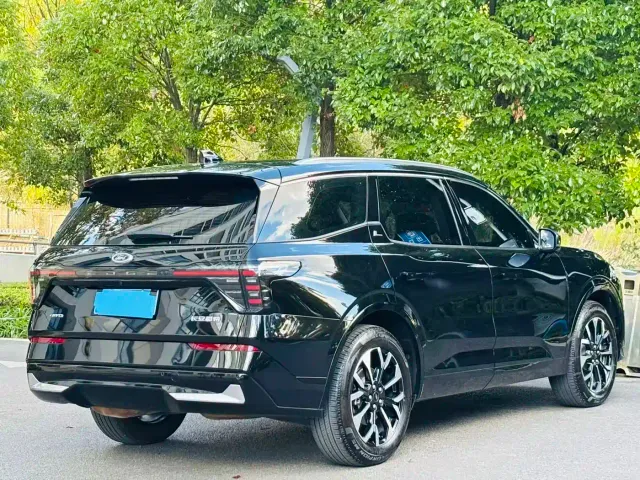 Ford Edge — Фото автомобиля 6