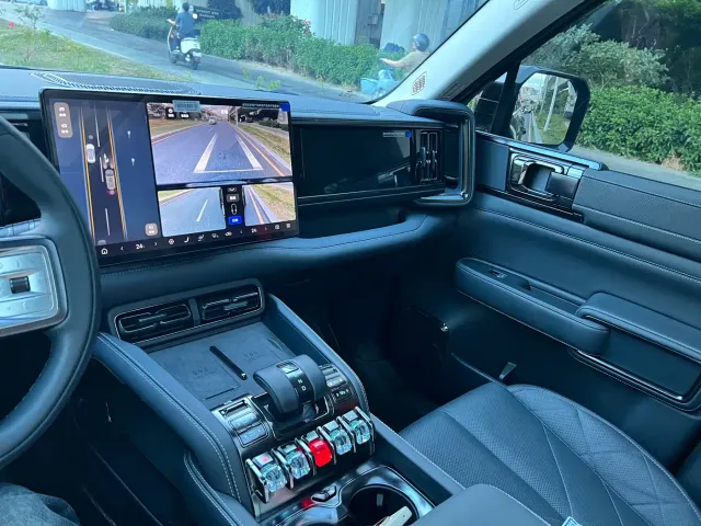 BYD FangChengBao Leopard 5 — Фото автомобиля 17