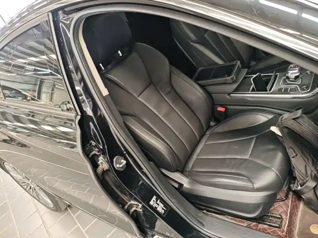 Hongqi H5 — Фото автомобиля 24