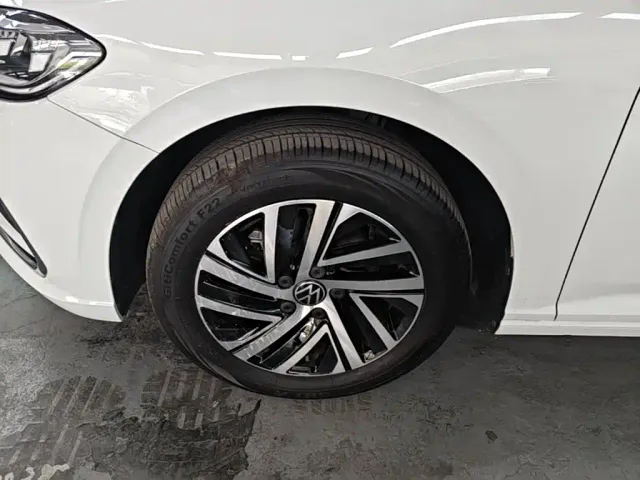 Volkswagen Lavida — Фото автомобиля 22
