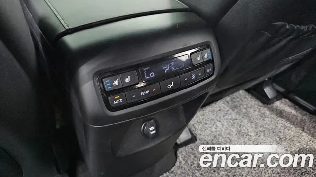 Hyundai Palisade Palisade Дизель 2.2 2WD — Фото автомобиля 29