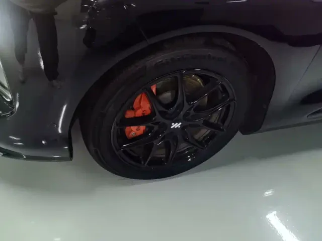 IM Motors LS6 — Фото автомобиля 22