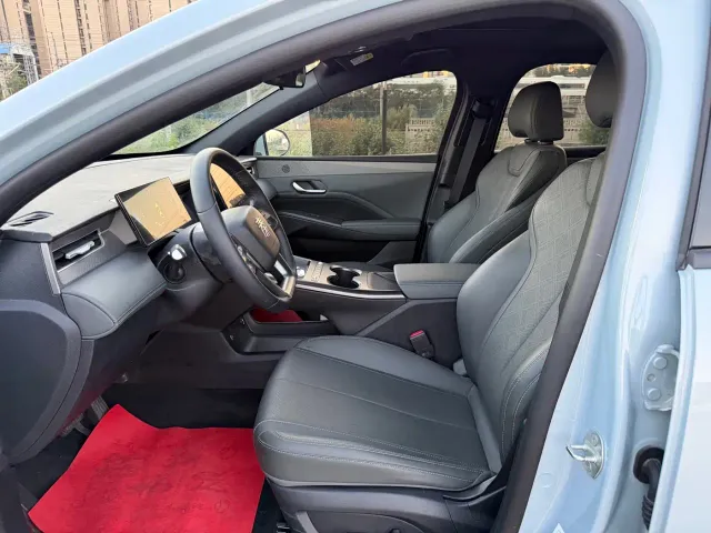 BYD Qin PLUS — Фото автомобиля 9