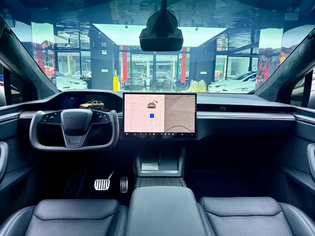Tesla Model X 2023 Dual Motor All-Wheel Drive Edition — Фото автомобиля 7