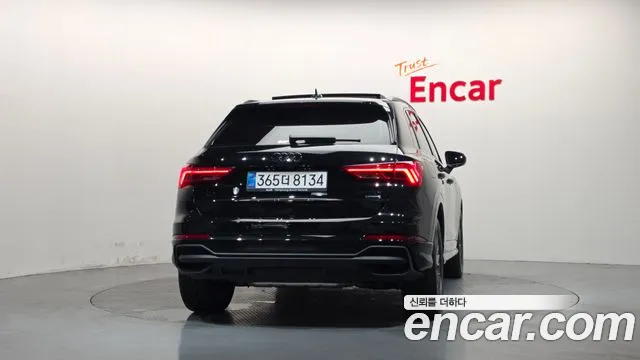Audi Q3 40 TFSI quattro Premium — Фото автомобиля 4