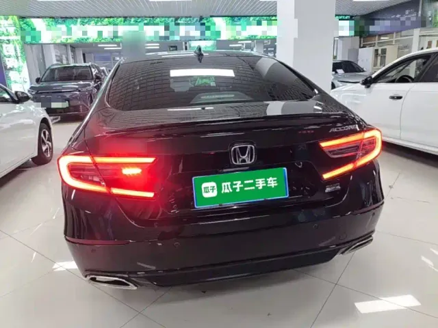 Honda Accord — Фото автомобиля 5