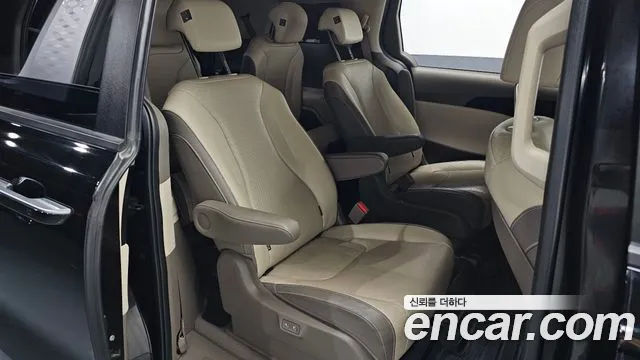 Kia Carnival 4th Gen — Фото автомобиля 16