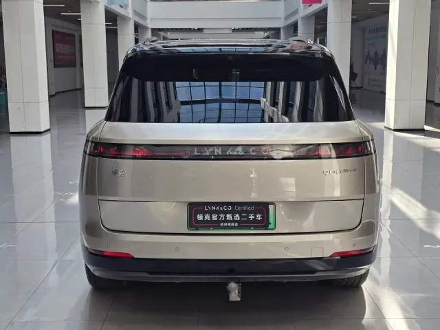 Lynk & Co 900 — Фото автомобиля 15