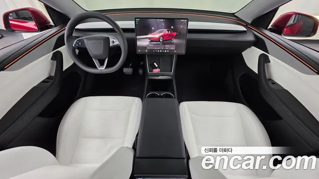 Tesla Model Y — Фото автомобиля 7