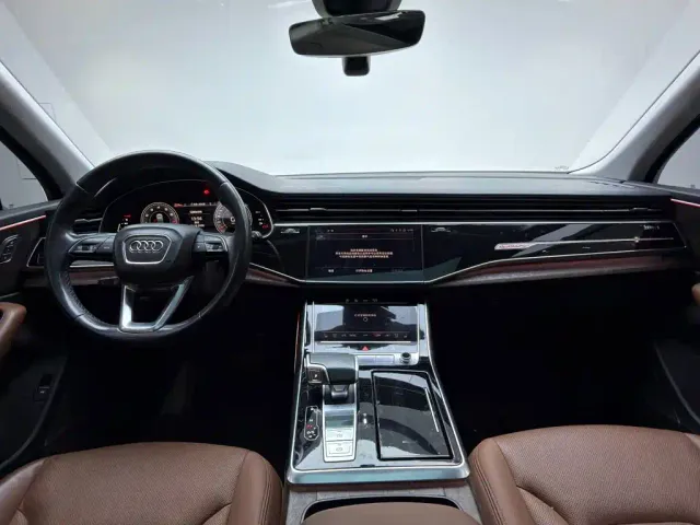 Audi Q7 — Фото автомобиля 11