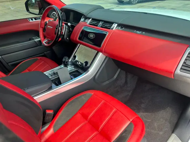 Land Rover Range Rover Sport — Фото автомобиля 10