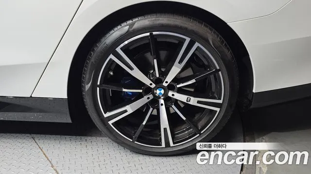 BMW 5-Series 5 серия (G60) 530i xDrive M Sport — Фото автомобиля 20
