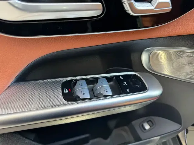 Mercedes-Benz Mercedes-Benz GLC 2024 Facelift GLC 300 L 4MATIC Sport 5-seater — Фото автомобиля 20