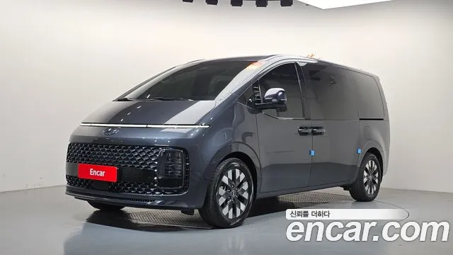 Фотография автомобиля — Hyundai Staria