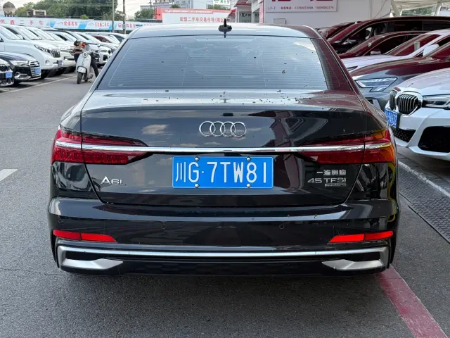 Audi A6L — Фото автомобиля 3
