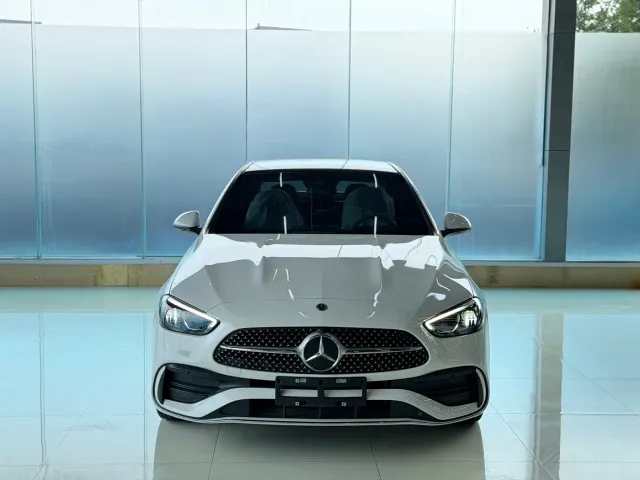Mercedes-Benz C-Class — Фото автомобиля 2