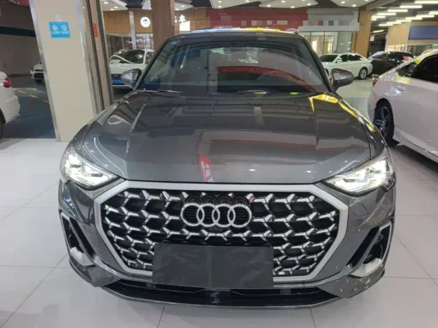 Audi Q3 — Фото автомобиля 2