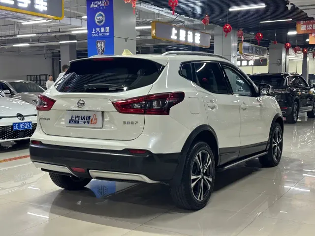 Nissan Qashqai — Фото автомобиля 11