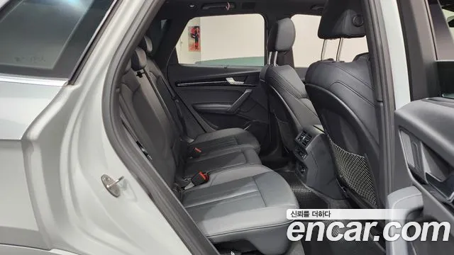 Audi Q5 45 TFSI quattro Premium — Фото автомобиля 9