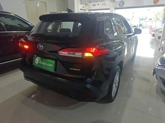 Toyota Corolla Cross — Фото автомобиля 6