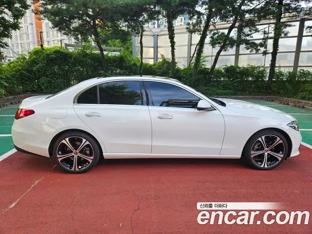 Mercedes-Benz C-Class W206 — Фото автомобиля 2