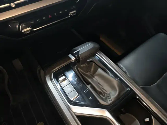 Wuling Jiachen — Фото автомобиля 13