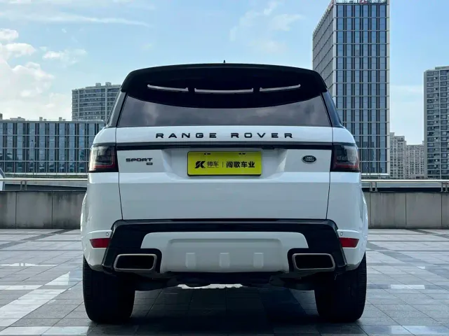 Land Rover Range Rover Sport — Фото автомобиля 6
