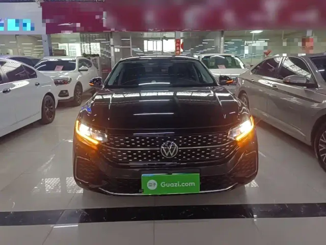 Volkswagen Passat — Фото автомобиля 2
