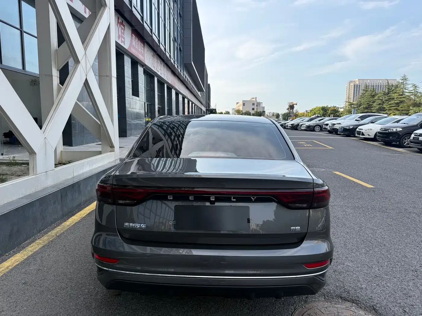 Geely Emgrand 2023 4th Generation Champion Edition 1.5L CVT Premium — Фото автомобиля 20
