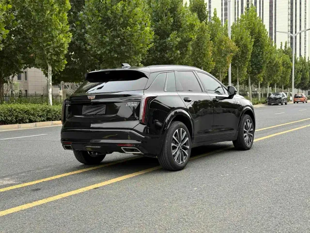 Cadillac XT5 — Фото автомобиля 2