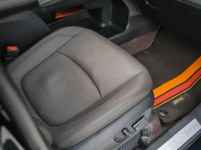 Toyota Granvia — Фото автомобиля 11