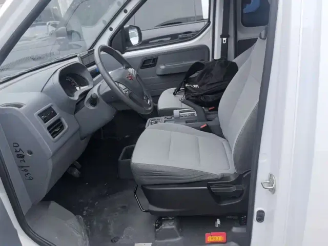Wuling Yangguang — Фото автомобиля 14