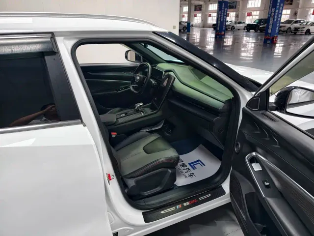Geely Boyue — Фото автомобиля 17