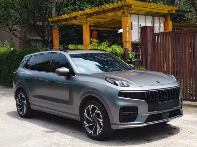Lynk & Co 09 — Фото автомобиля 14