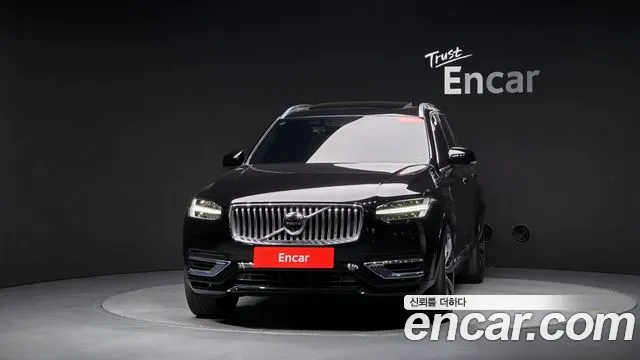 Volvo XC90 — Фото автомобиля 3